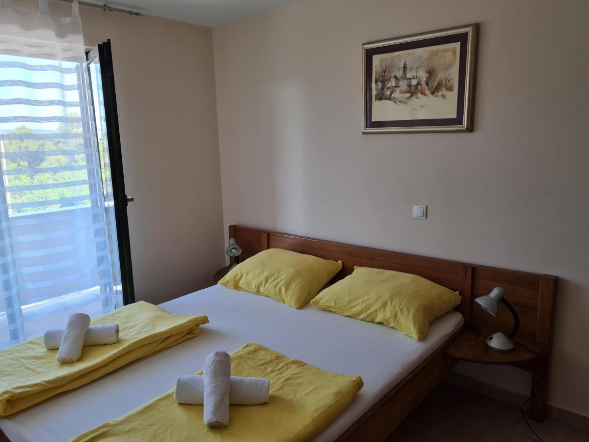 Apartment Lavanda Starigrad Paklenica Exterior photo