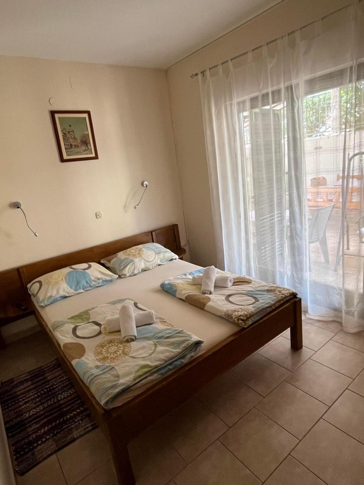 Apartment Lavanda Starigrad Paklenica Exterior photo