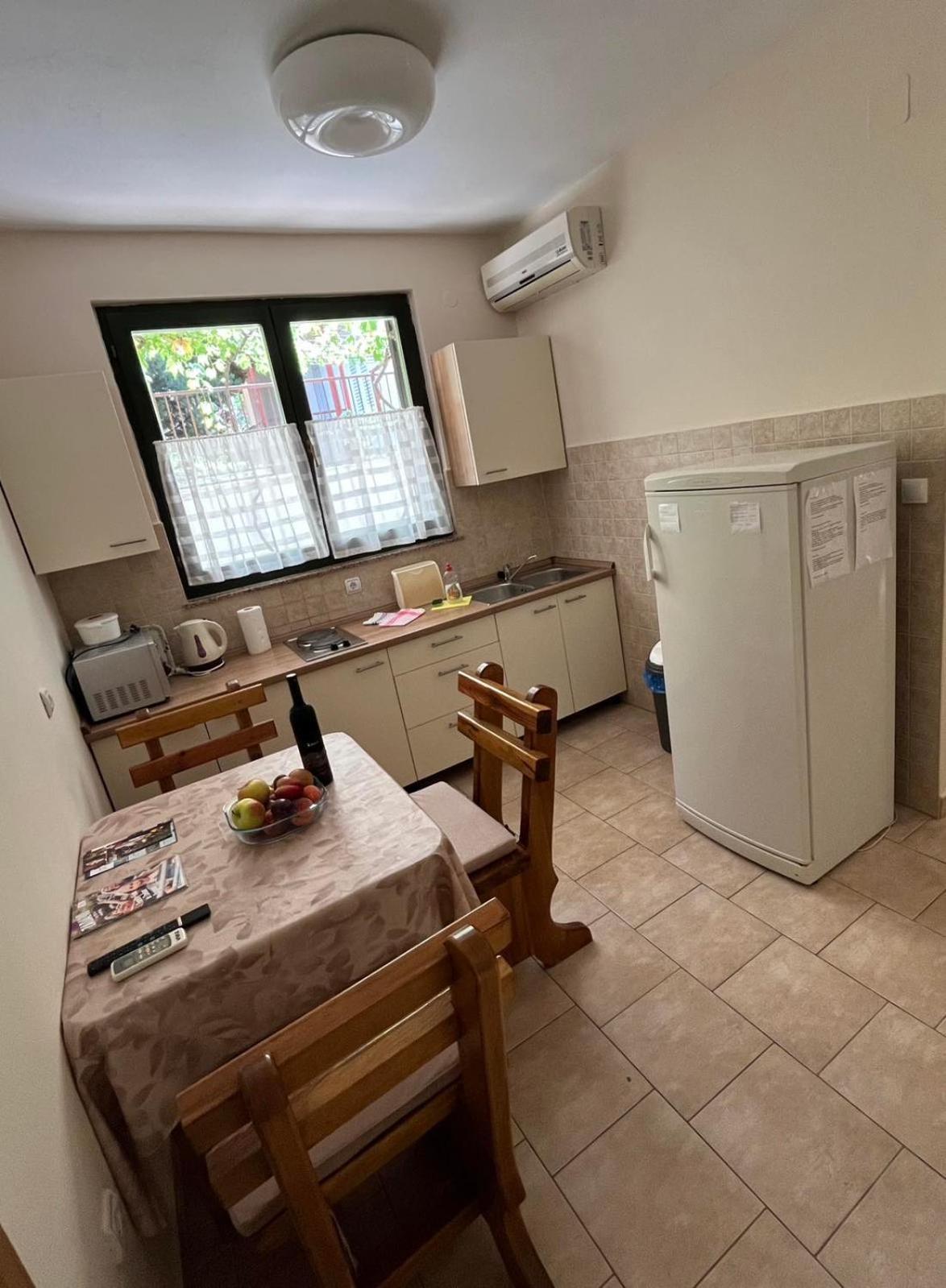 Apartment Lavanda Starigrad Paklenica Exterior photo