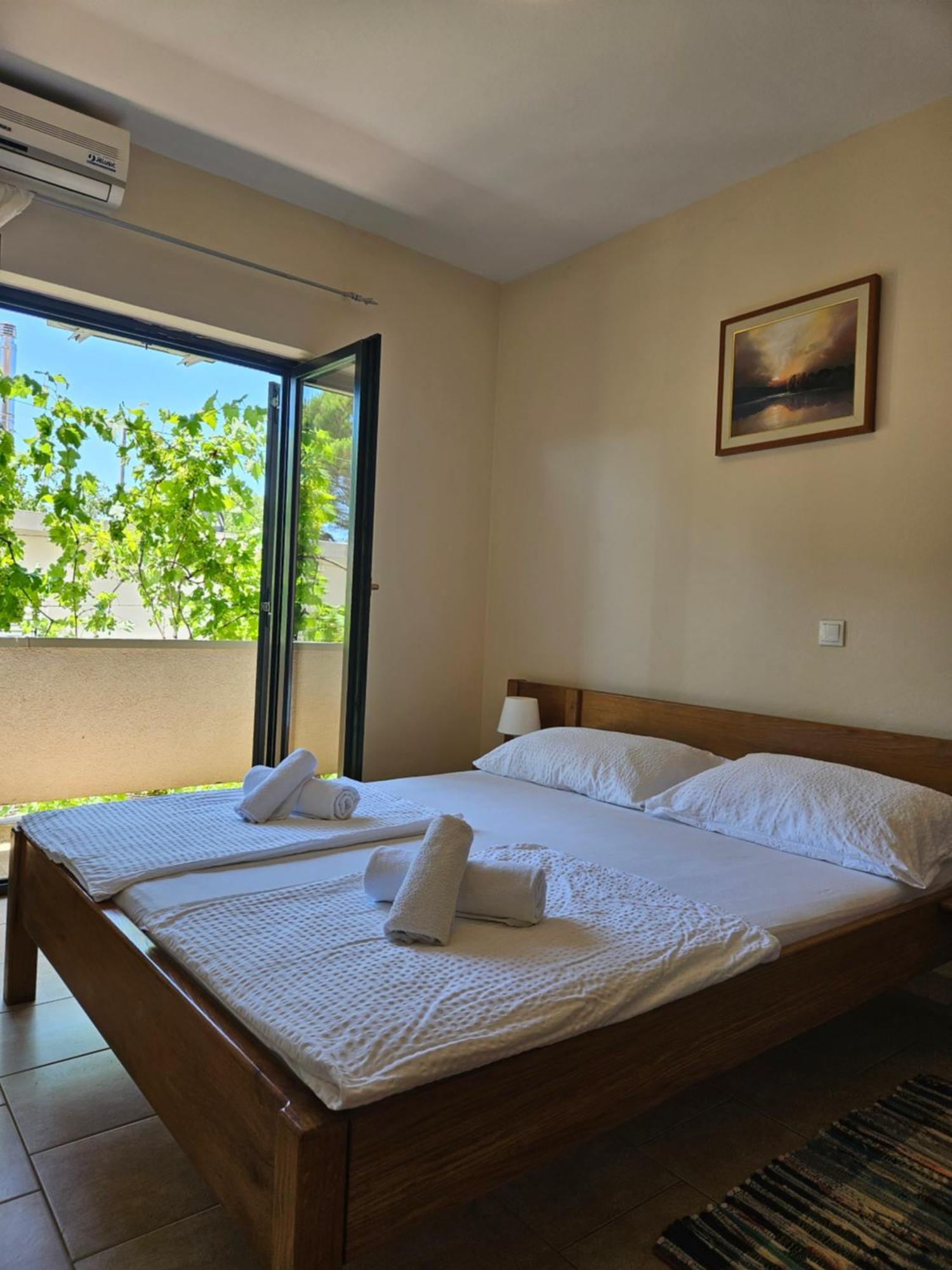 Apartment Lavanda Starigrad Paklenica Exterior photo