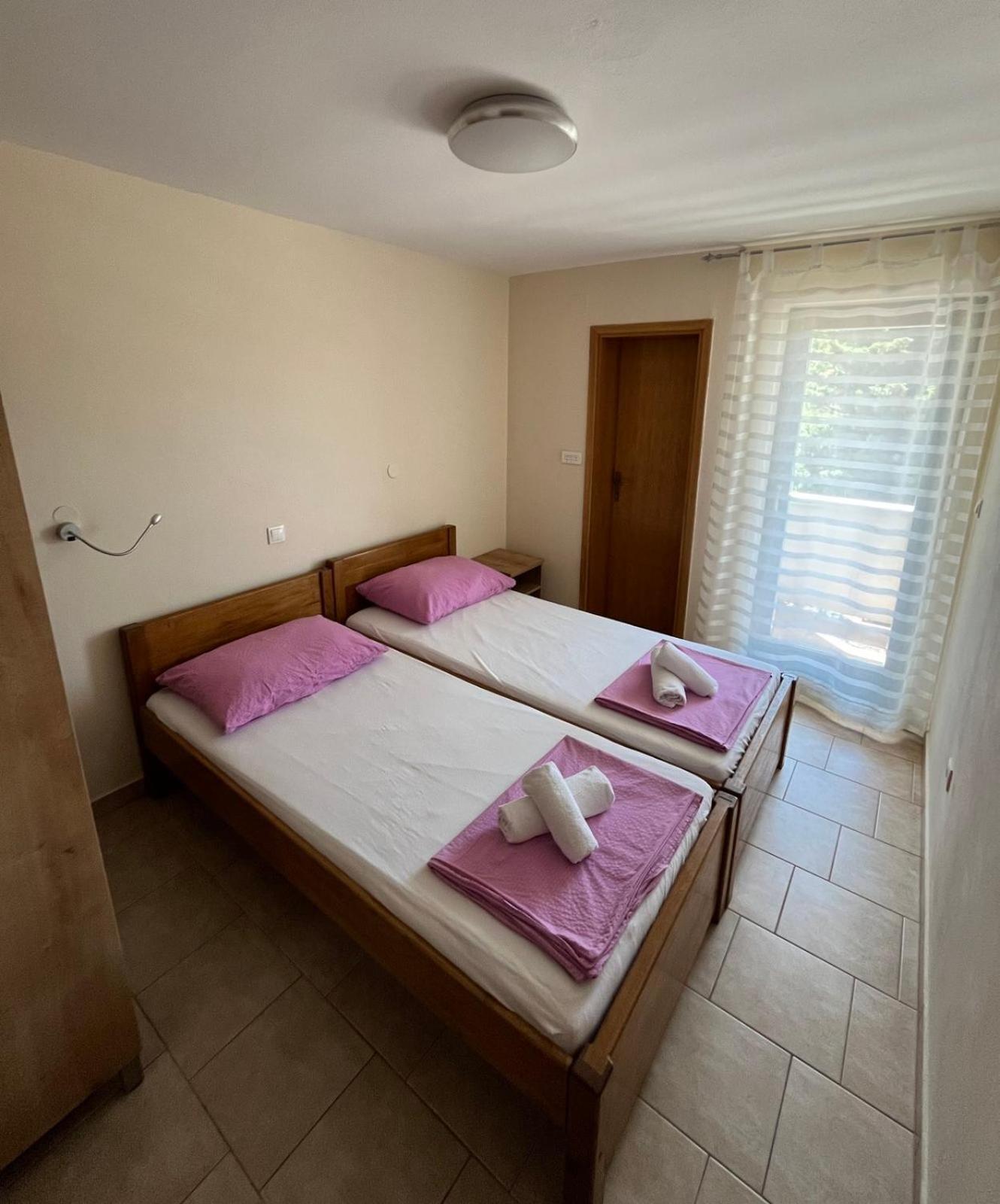 Apartment Lavanda Starigrad Paklenica Exterior photo