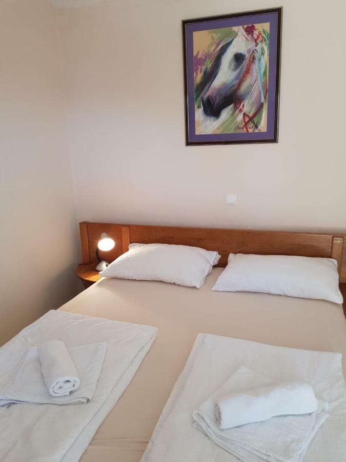 Apartment Lavanda Starigrad Paklenica Exterior photo